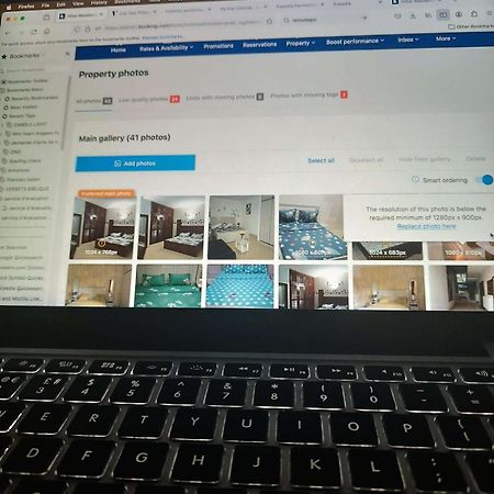 Hotel Residence Georges Colette Yopougon ภายนอก รูปภาพ
