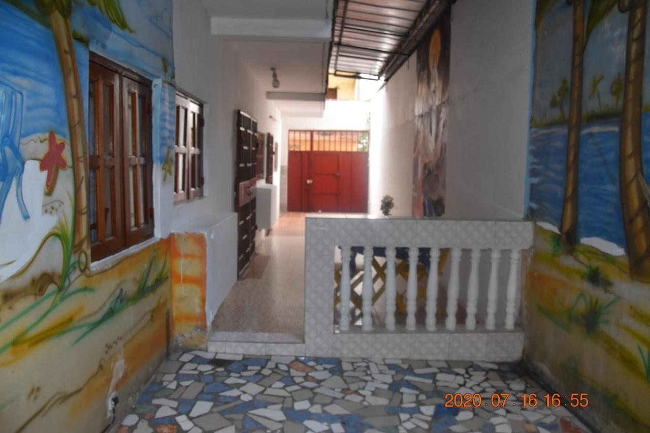 Hotel Residence Georges Colette Yopougon ภายนอก รูปภาพ