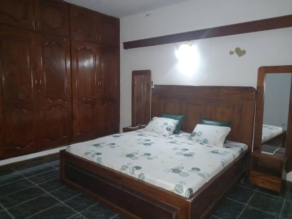 Hotel Residence Georges Colette Yopougon ภายนอก รูปภาพ